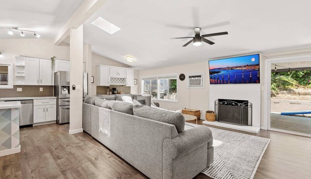 15 Min to Beach and Zoo! | Private Yard w/Hot Tub