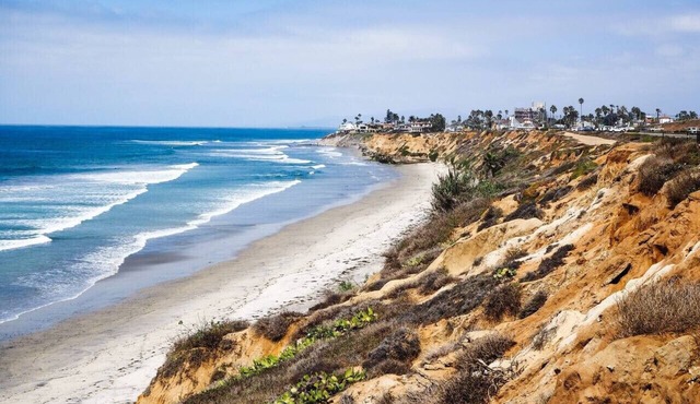 15 Min to Beach | Modern Vista Escape