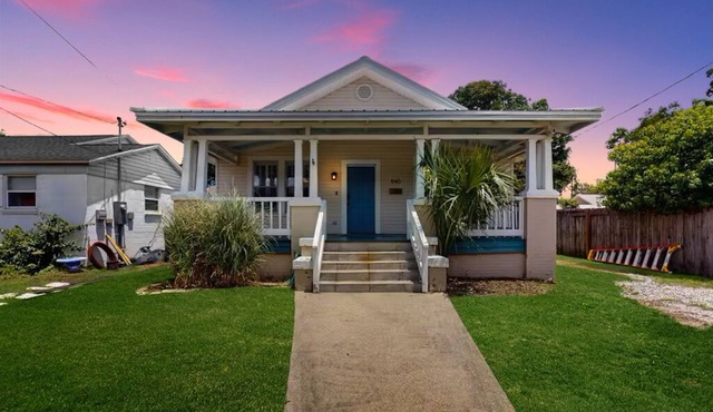 15 MIN TO BEACH & Pet Friendly!