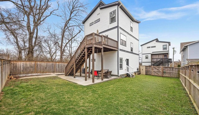 15 Min to Broadway - Fenced Yard - Family Friendly