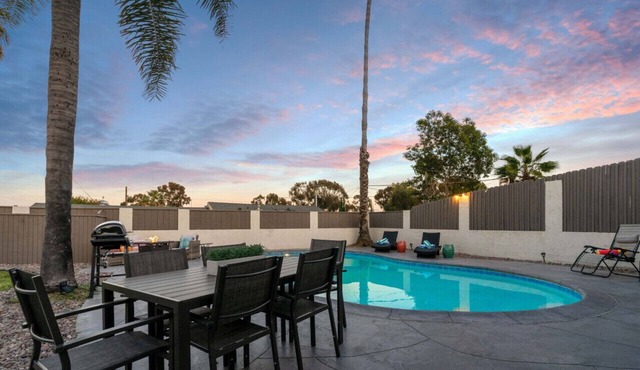 15 min to SD! Air Conditioning and Game Room