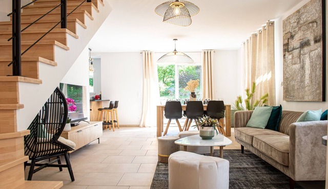 15 minutes from Annecy, lovely 4-bedroom villa with private garden