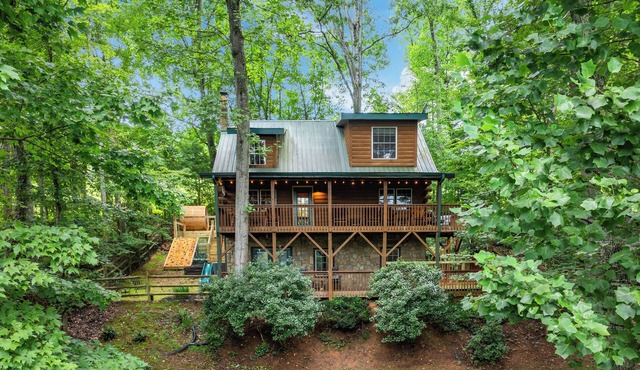 15 MINUTES FROM ASHEVILLE! Secluded peacefull LOG CABIN