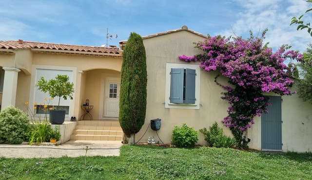 15 minutes from Avignon, ideal villa for family vacations