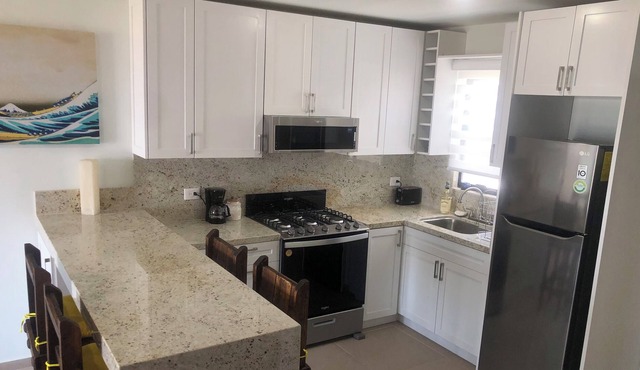 15 minutes from downtown Rosarito, bars, beach & restaurant zone. Ocean View!