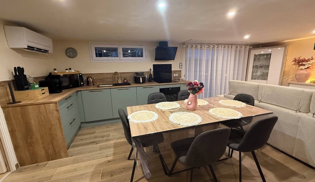 15 minutes from Futuroscope! Lovely two-bedroom house ideal for families