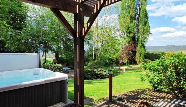 15 minutes from Gérardmer - Estate with a house and a chalet - Sleeps 21