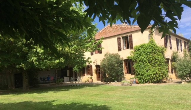 15 minutes from Marciac, beautiful Gascon house with large swimming pool