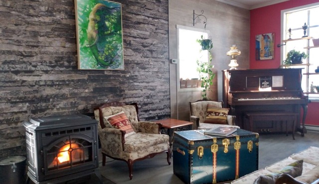 15 minutes from Old Quebec and less than 5 minutes from the commercial area.