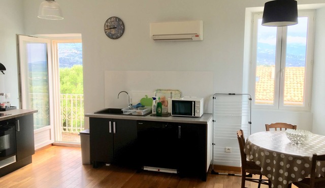 15 mn from beaches (Figari, Santa Giulia) 55 m2 Air-conditioned, bright