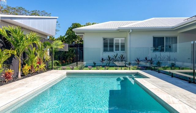 15 Ocean Avenue Cooya Beach Entire Home