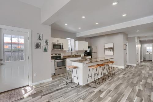 15 off Spring Special - Close to PennWest - WiFi