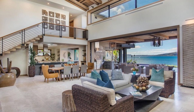 15% Off Summer Special! Luxury Oceanfront Estate: Ocean House 4BD