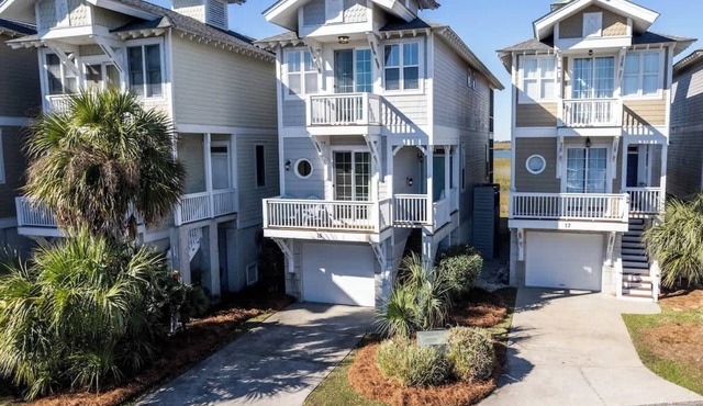 15 Quarterdeck Lane