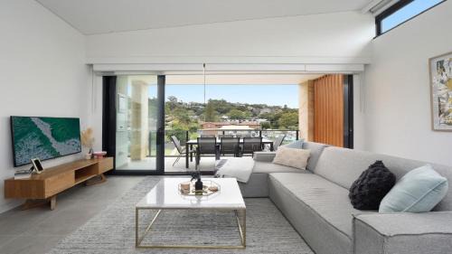 #15 The Ash Apartments Close To Beach Accom Holidays