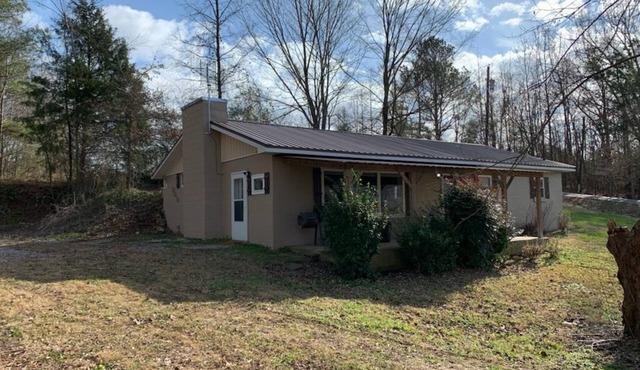 1500 sq ft house located on m y farm. open floor plan