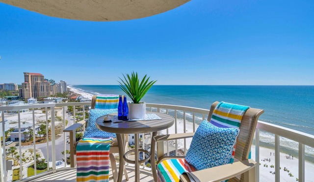 1504 | Stunning! Heated Pool/Hot Tub + Tennis/PB