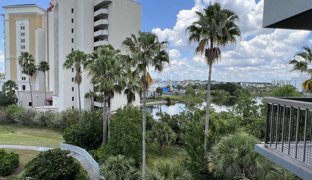 1509 - Amazing Vulcano Bay/Universal View