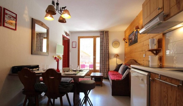 150m from ski slopes, 2nd floor, balcony, 36m², Pelvoux