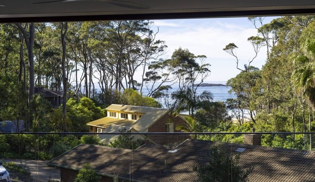 150m Walk to Beach, WiFi & Fireplace | Salt & Sand