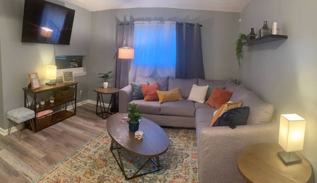 1520 B Bonita · Two BDRM Apartment in Middletown w Private Laundry