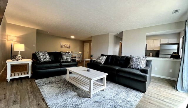 1520 G Bonita · TWO Bedroom Remodeled Middletown w Private Laundry