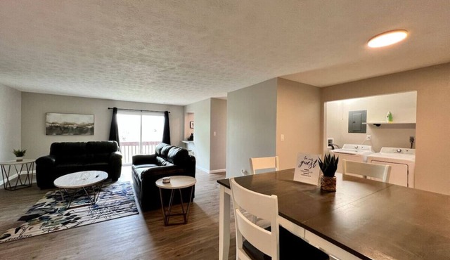 1520 L Bonita · TWO Bedroom Middletown Apartment FREE Laundry