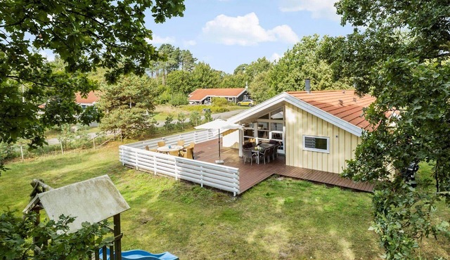 1532 Aakirkeby - Strandparken 9