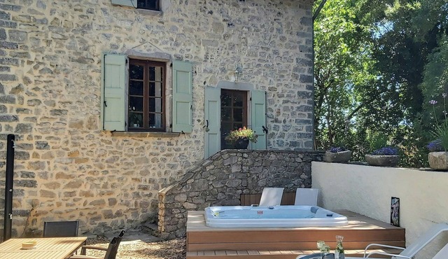 1570 water mill with jacuzzi in the Cévennes