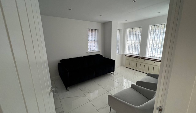 15A RICHMOND STREET, family friendly in Ashton-Under-Lyne