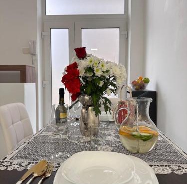 15m Como and 20m Milan Apartment with parking