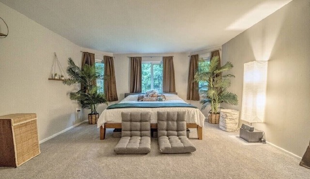 15min Beach |King Bed, Movie Room, Gym|