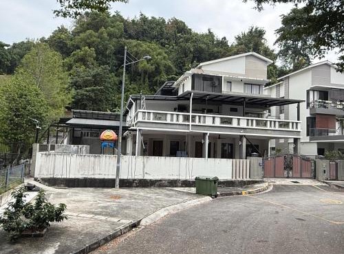 15PAX 3 BR, Kids Swimming Pool, Pool table, BBQ near Spice ARENA, Airport Penang