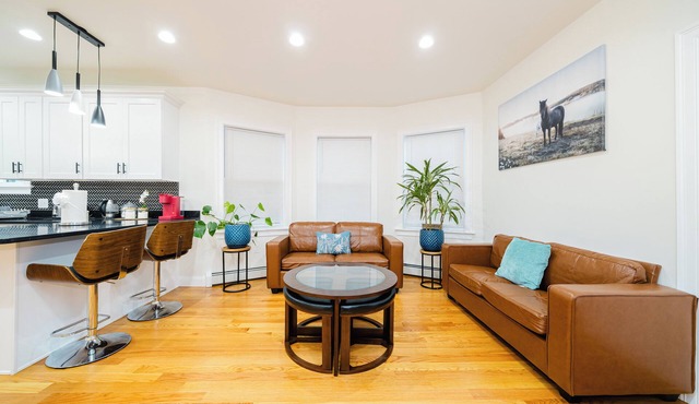 16/3 - Spacious 4BR Worcester Home Near Parks