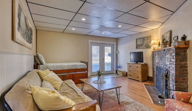 16 Apartment near Acadia Open Hearth Inn