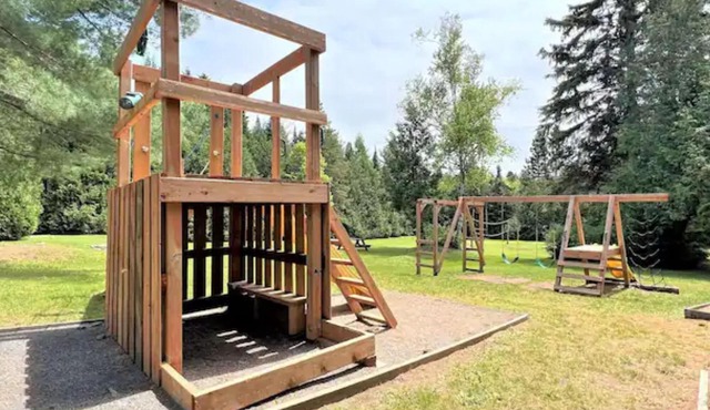 1603 - Le Petit Caribou - Chalet with Spa and Beach