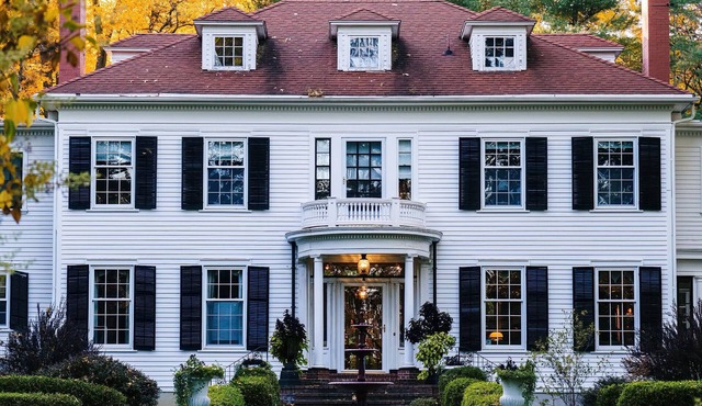 16 Elm Heritage Hotel