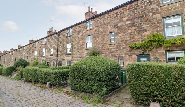 16 LONG ROW, family friendly, character holiday cottage in Belper