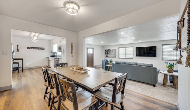 16 Mi to Paint Mines: Spacious Simla Home!