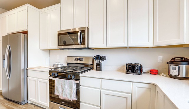 16 Mi to the Franklin Institute: Home w/Deck!