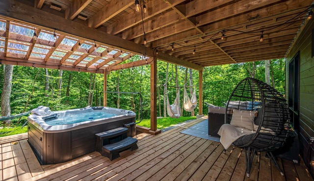 16 people, dome sauna, lake n river access, spa