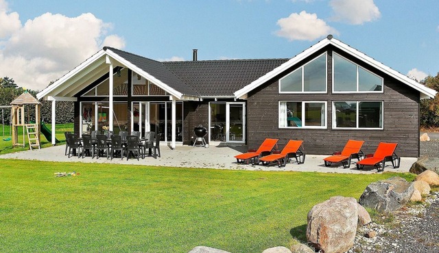 16 person holiday home in Bogense
