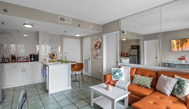 #1604 Lakeview 2/2 condo Next to I-Drive/Universal