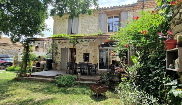 160m² village house with intimate enclosed garden + swimming pool