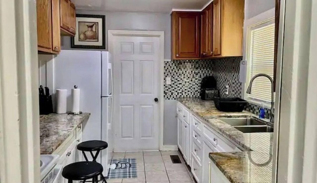 1616 urban Neighbourhood quiet Home your home away from home enjoy inn
