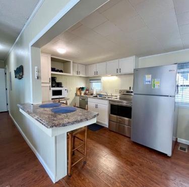 1625 Coastal Cottage