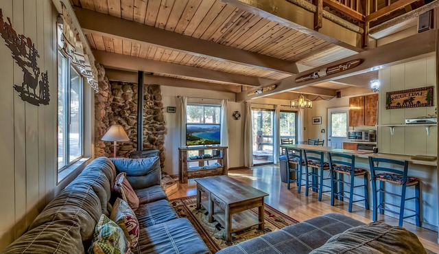1625a Atroari 3 Bedroom Chalet by RedAwning