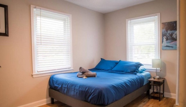 1634 Elmwood Ave. · Elmwood Estate! PET friendly W/ Screened In Porch