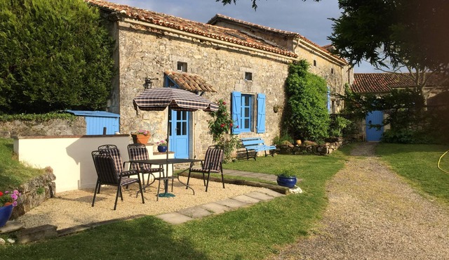 16th Century Cottage with private heated pool and panoramic views