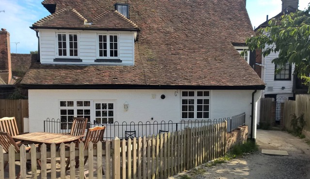16th Century Former Alehouse